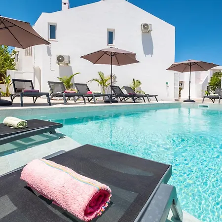 Villa Paradisius - Moradia Moderna Com Piscina Aquecivel E Bbq - Albufeira