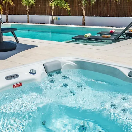 Paradisius - Moradia Moderna Com Piscina Aquecivel E Bbq - Βίλα *