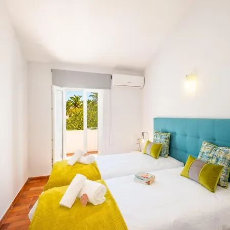 Paradisius - Moradia Moderna Com Piscina Aquecivel E Bbq - Albufeira