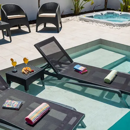 Paradisius - Moradia Moderna Com Piscina Aquecivel E Bbq - Albufeira